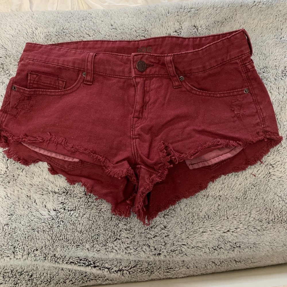 Maroon BDG jean shorts, size 25w